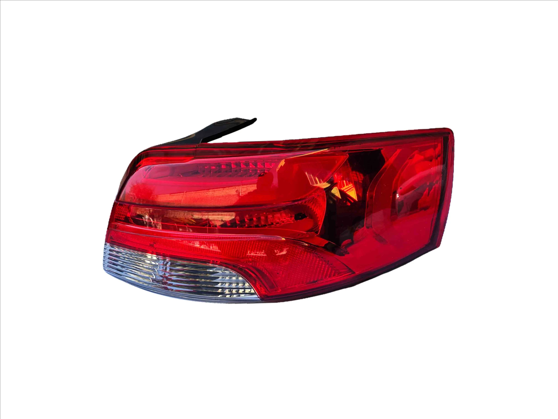 چراغ خطر عقب رانا پلاس سمت راست برند جمعساز دارای لامپ و دسته سیم کامل با بسته‌بندی کارتنی محافظ و نشان استاندارد