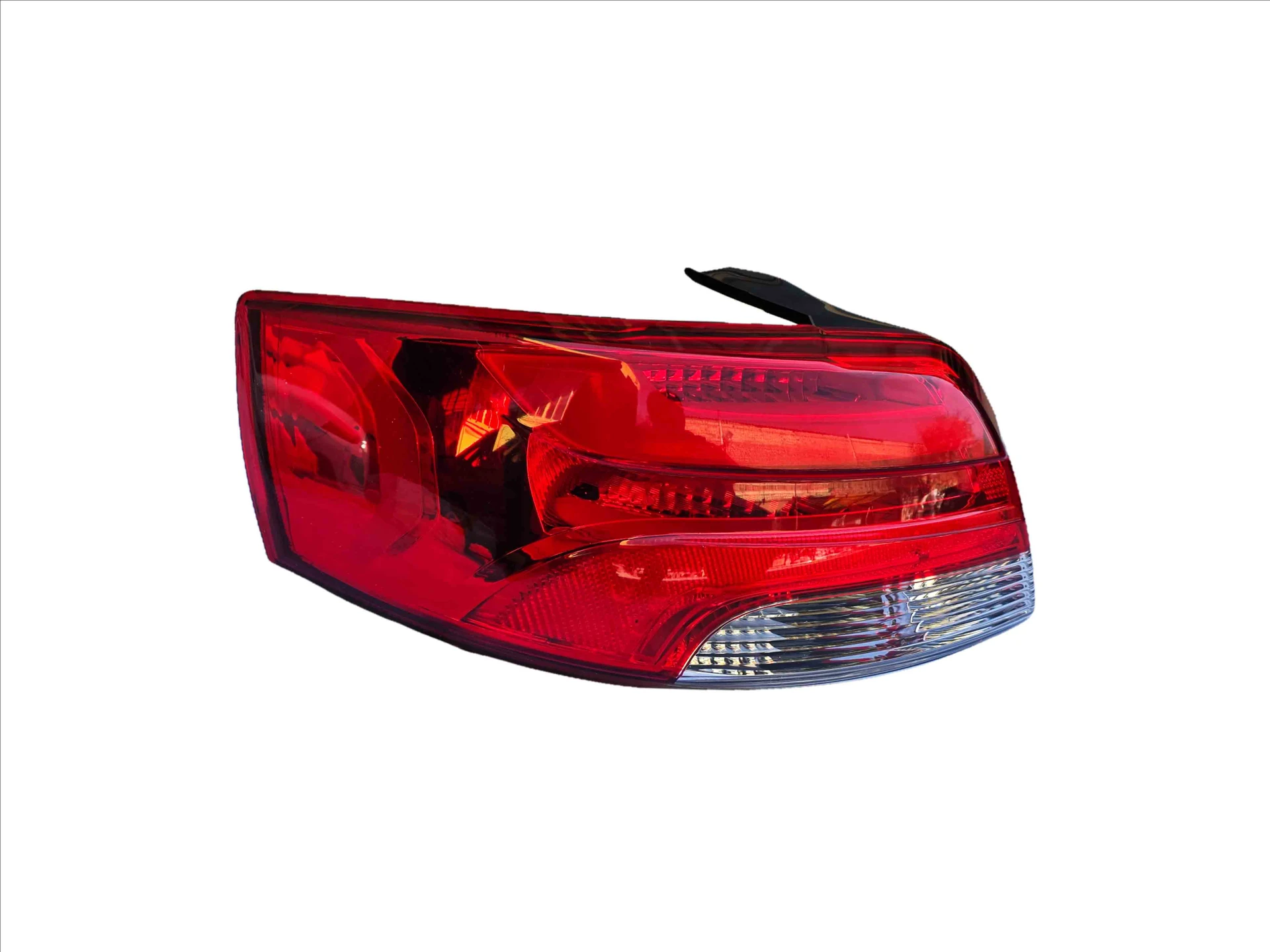 چراغ خطر عقب رانا پلاس سمت چپ برند جمعساز دارای لامپ و دسته سیم کامل با نشان استاندارد و بسته‌بندی کارتنی محافظ