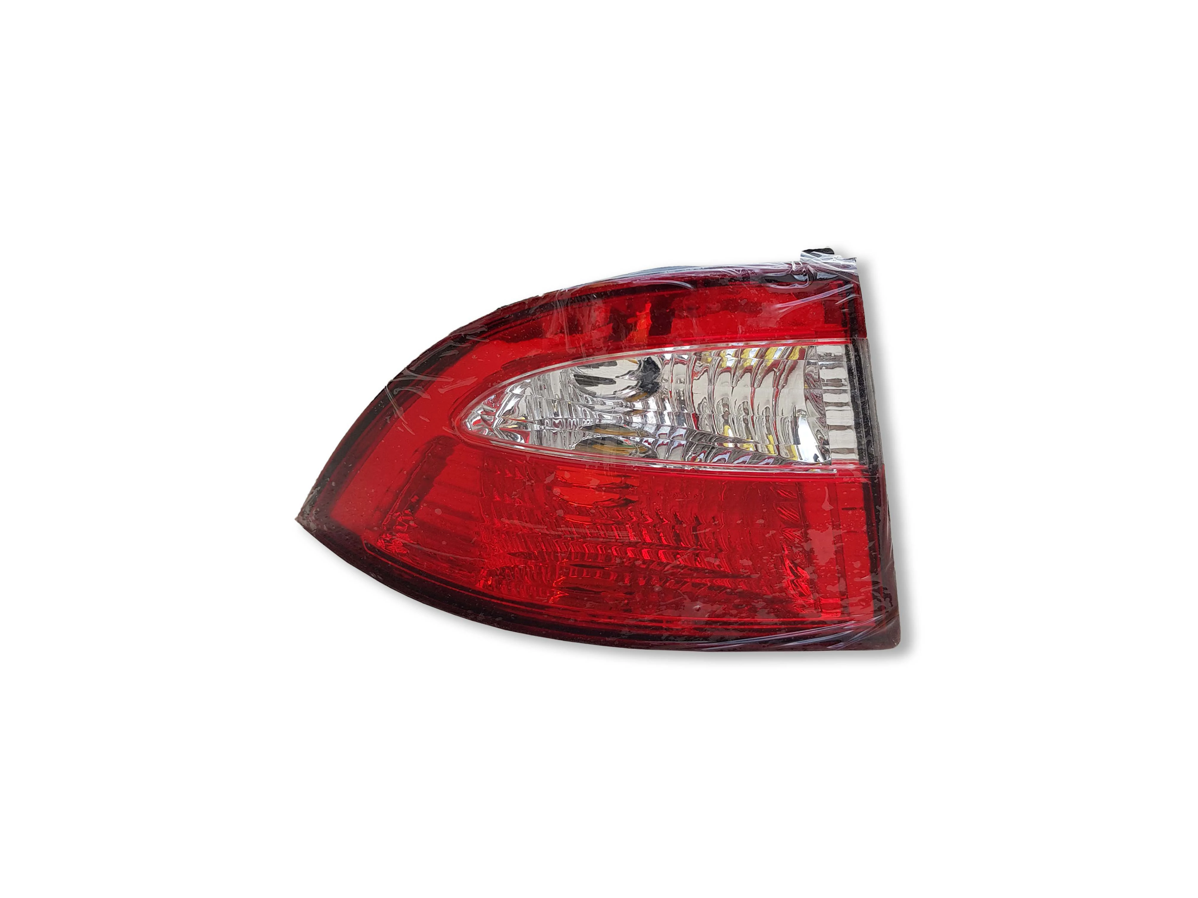 چراغ خطر عقب سمند روی بدنه چپ فن آوران پرتو الوند