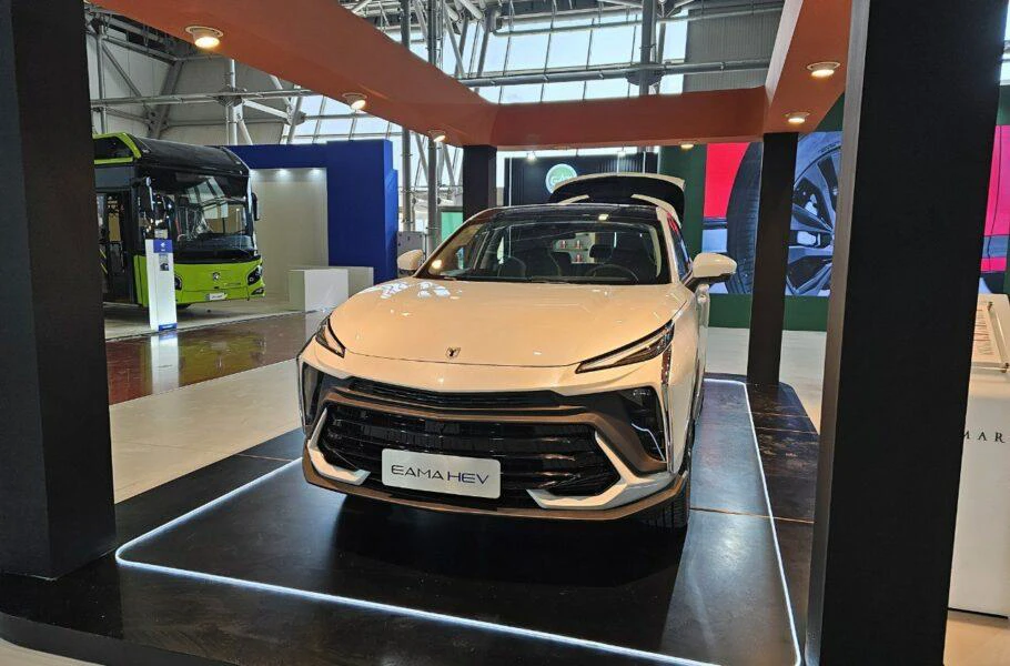 مقصد خودروهای وارداتی، نمایشگاه‌های خودرو است | صحت بخش