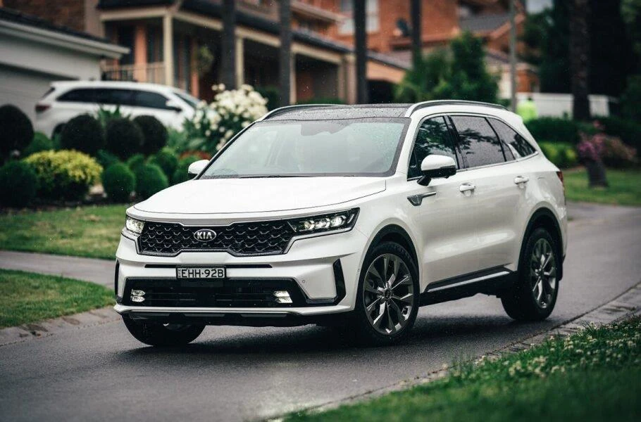 نسل جدید کیا سورنتو محدودتر از همیشه به ایران می‌آید | صحت بخش