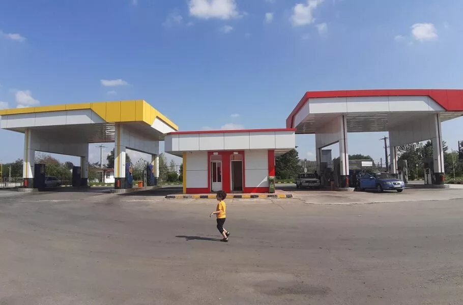 سقف سوخت‌گیری با کارت سوخت شخصی کاهش یافت | صحت بخش