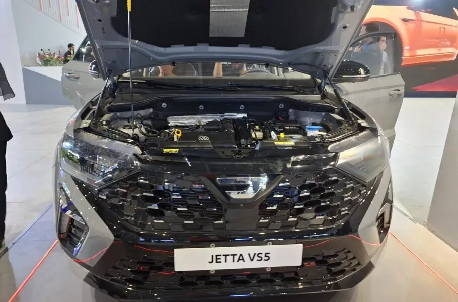 نسخه‌های جدید جتا VS5‌ و جتا VS7 در نمایشگاه خودرو اصفهان 1403 معرفی شدند | صحت بخش