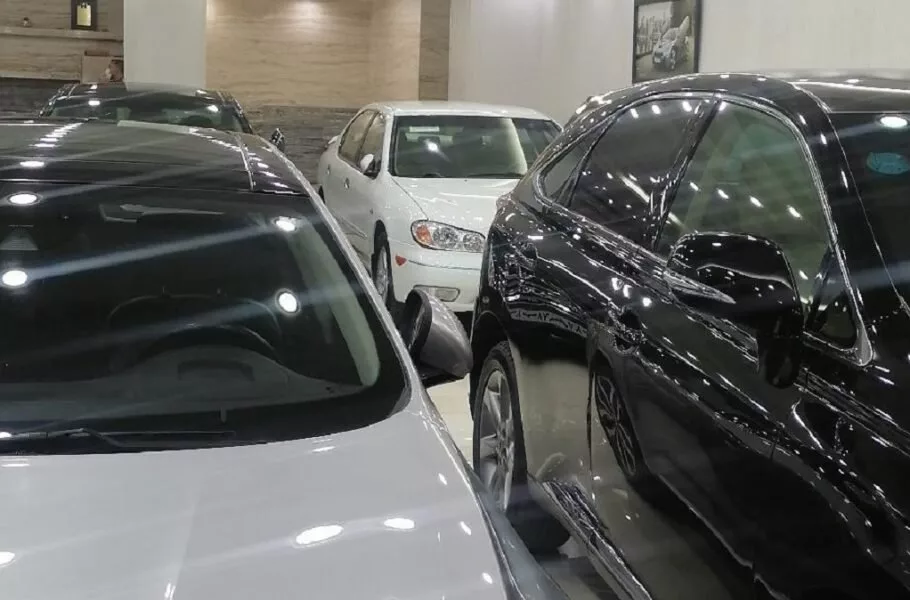 1403 سال پرزیان فعالان بورس و بازار خودرو | صحت بخش