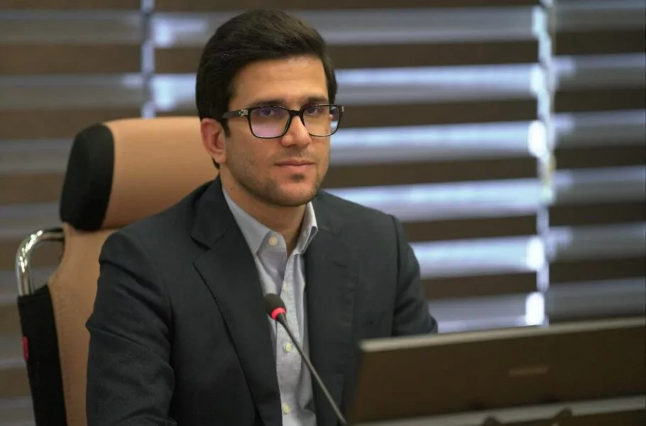 جایگزینی موتورسیکلت‌های برقی، راهکار وزارت نفت برای جایگزینی موتورسیکلت‌های فرسوده و پرمصرف | صحت بخش