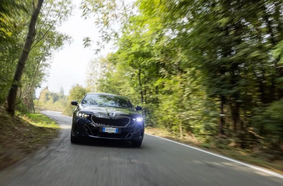 سلطه بی ام و سری 5 بر بازار اروپا؛ خودروهای برقی هم نمی‌توانند سری 5 را شکست دهند | صحت بخش