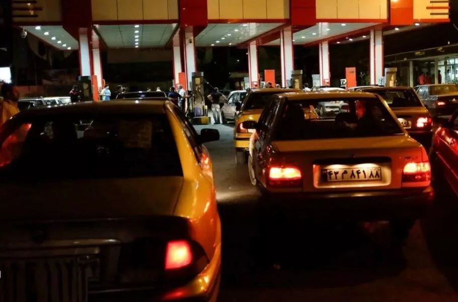 سهمیه برداشت بنزین از جایگاه‌های سوخت افزایش یافت | صحت بخش