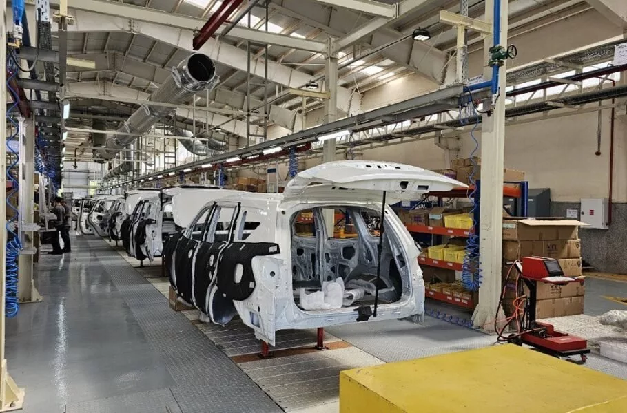 فروش اقساطی خودرو، راهکار خروج بازار از رکود | صحت بخش