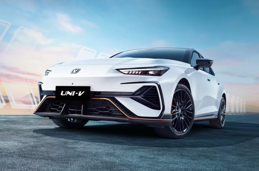 چانگان Uni-V فیس‌لیفت با طراحی داخلی جدید و موتورهای قدرتمندتر عرضه می‌شود | صحت بخش