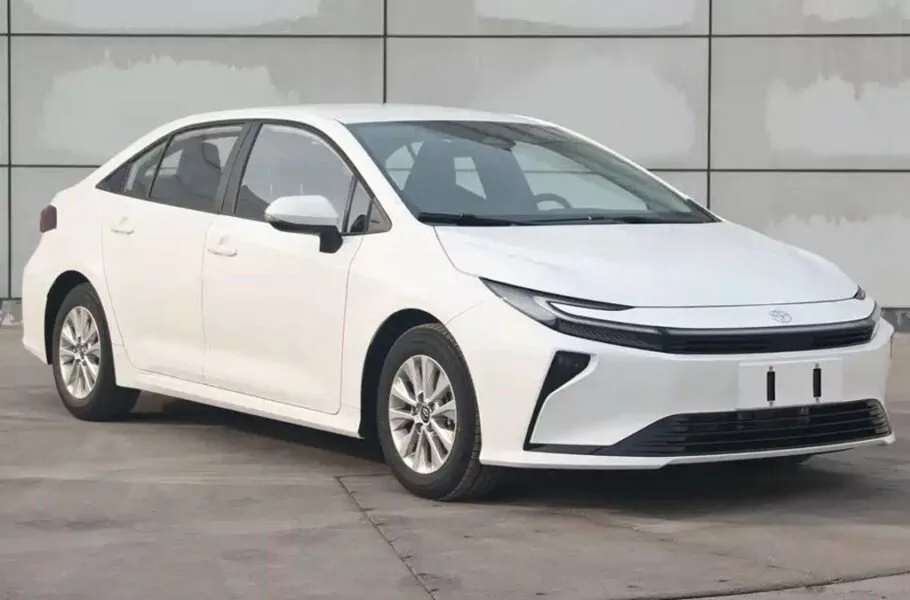 نسخه چینی تویوتا کرولا فیس‌لیفت شد؛ شباهت‌های بیشتر به کمری | صحت بخش