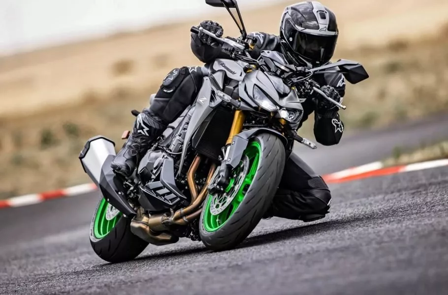 کاوازاکی Z1100 و Z1100 SE مدل 2026 معرفی شدند | صحت بخش