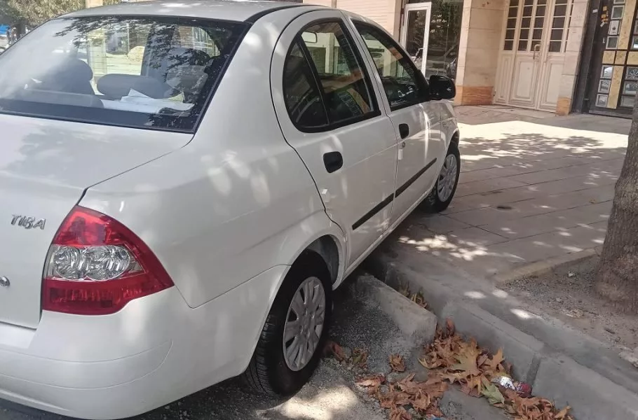 خودرو دیگر یک کالا سرمایه‌ای محسوب نمی‌شود؛ تشدید رکود در بازار | صحت بخش