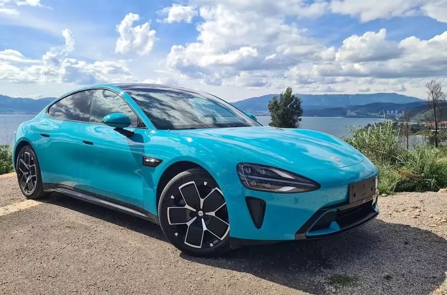 سهام شیائومی پس از تصادف مرگبار خودرو SU7 با بزرگ‌ترین سقوط ماه‌های اخیر خود مواجه شد