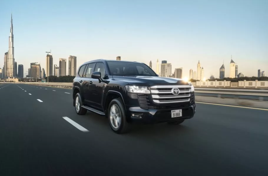 تویوتا لندکروزر LC300‌ با تیپ VXR به ایران می‌آید؛ بازگشت پادشاه به بازار