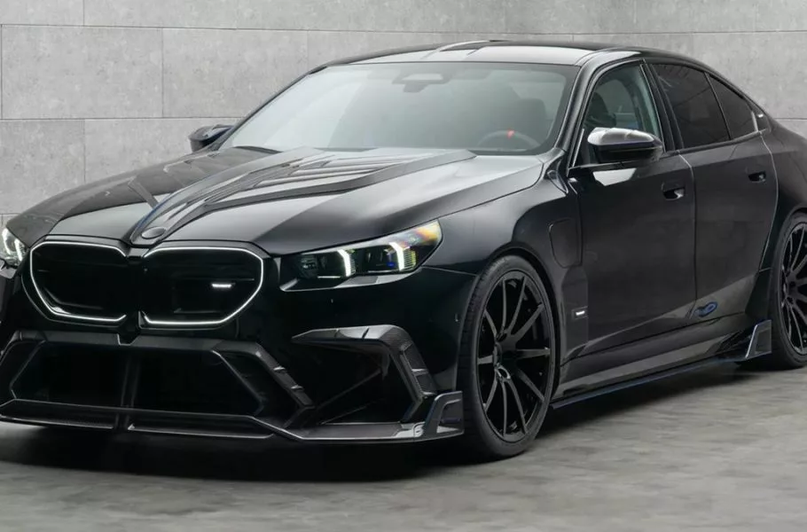 بی ام و M5 منصوری با 838 اسب‌بخار قدرت و اگزوز سه‌گانه معرفی شد