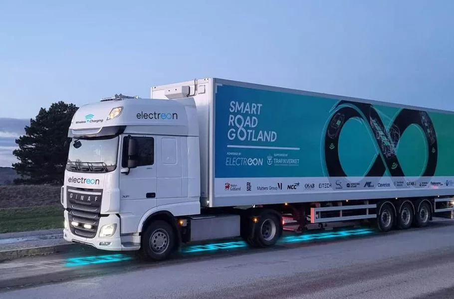 پایان اضطراب برد خودروهای برقی؛ ساخت بزرگراهی در فرانسه که باتری خودرو را شارژ می‌کند