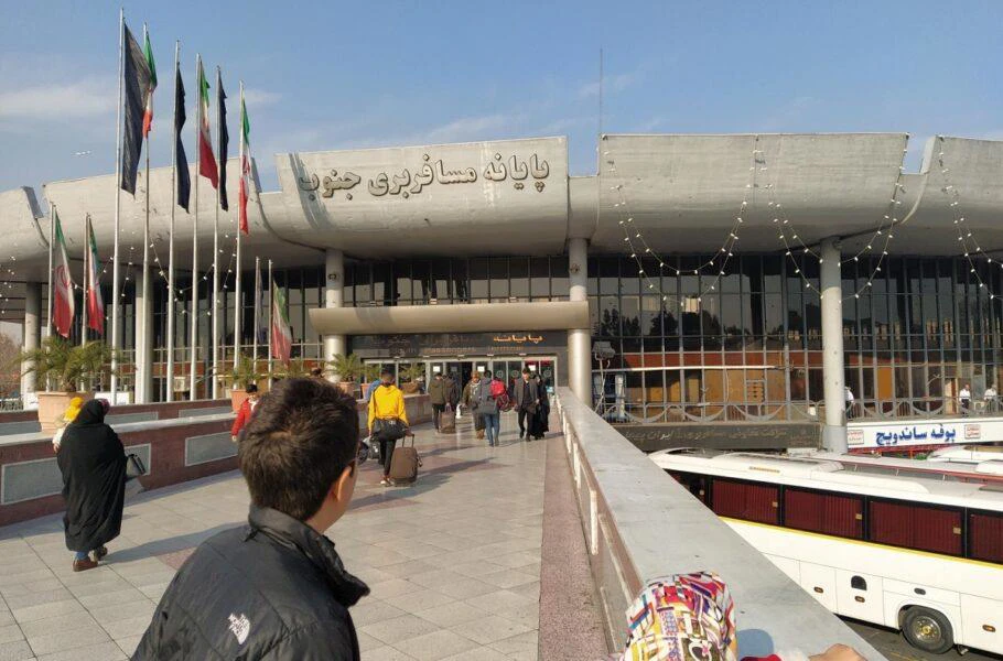 اتوبوس‌های وارداتی به عید نوروز نرسیدند! | صحت بخش